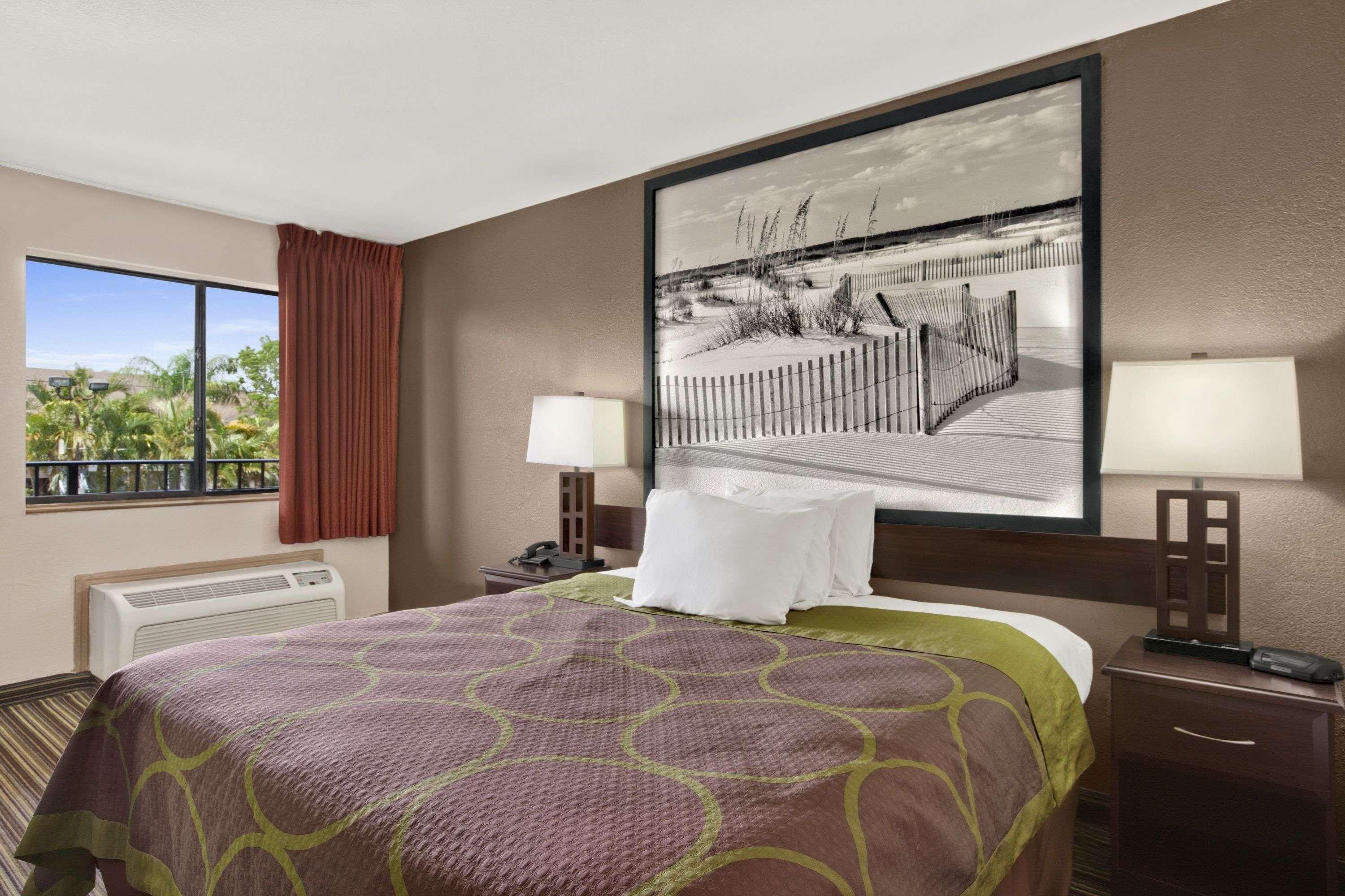 Super 8 By Wyndham Fort Myers Esterno foto