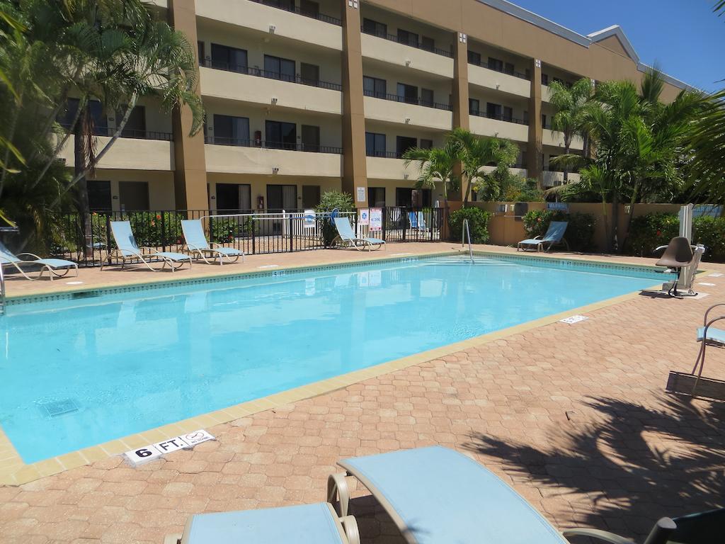 Super 8 By Wyndham Fort Myers Esterno foto